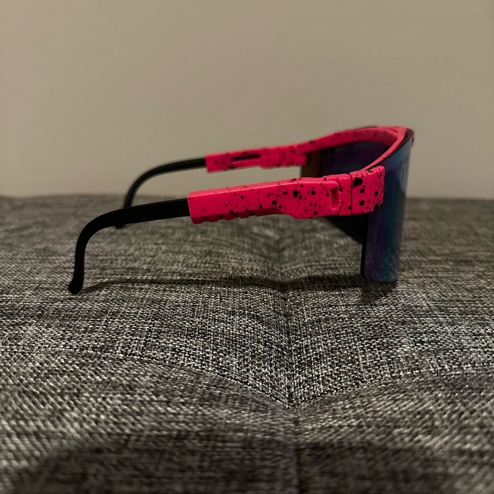 Pink PIT VIPERS - Picture 2 of 4